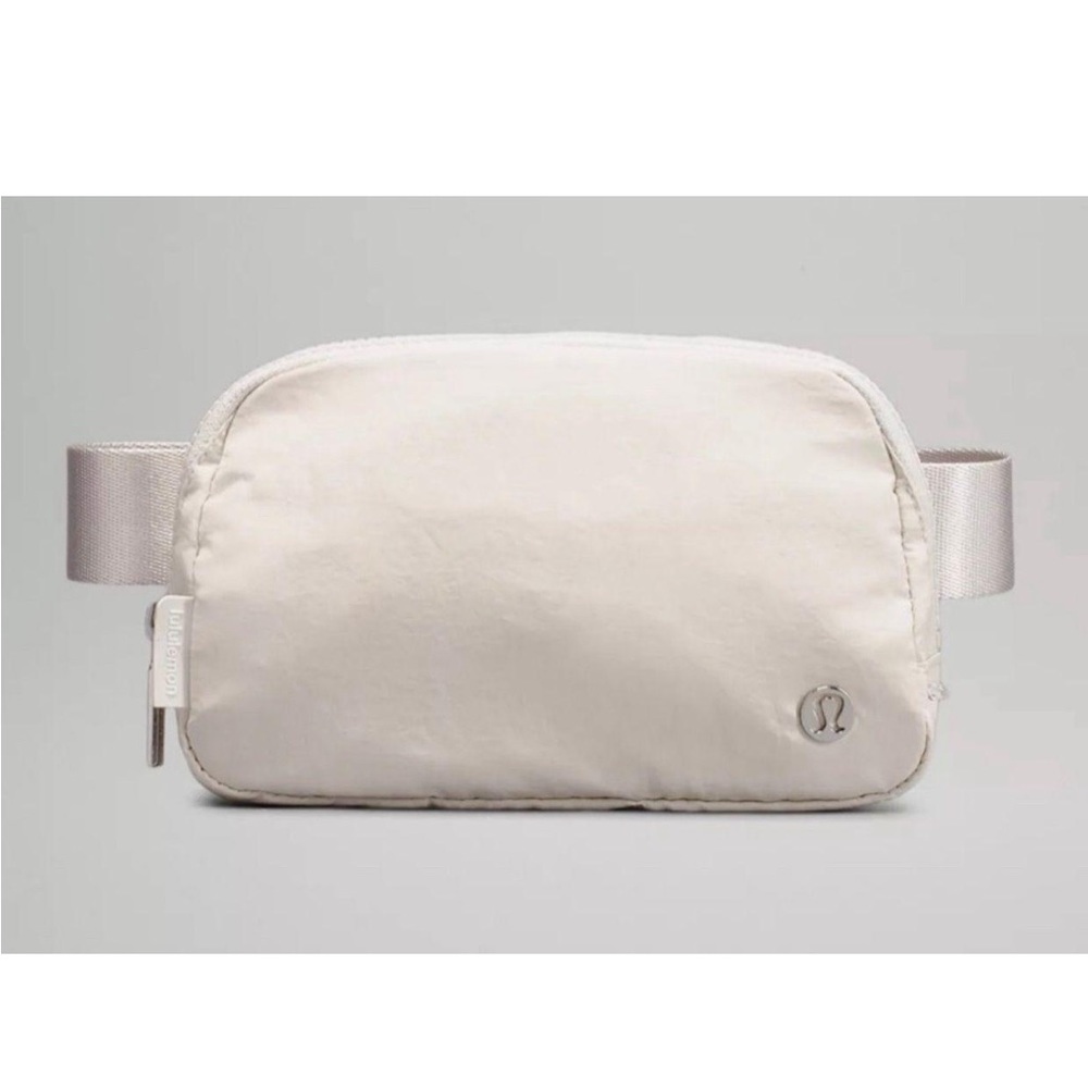 lululemon Everywhere Belt Bag in White Opal One Size New NWT